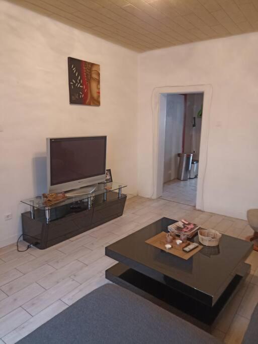 Appartement De 70M2 Tout Equipe Hargarten-aux-Mines Bagian luar foto